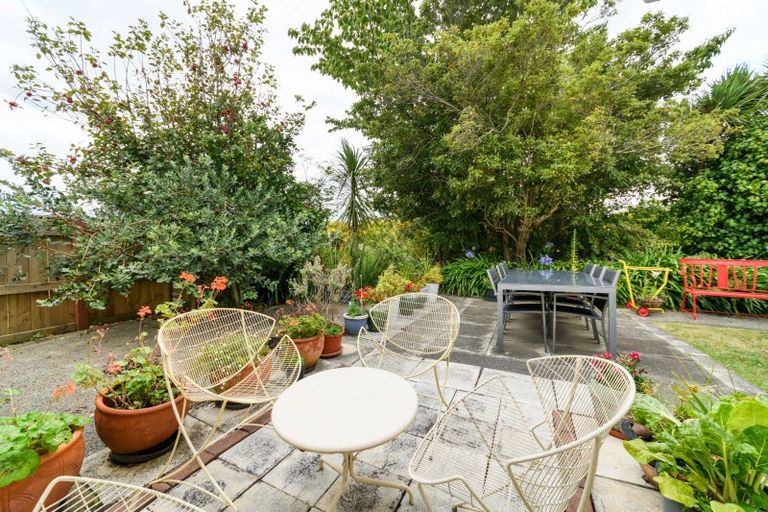 Photo of property in 35 Stewart Crescent, Hokowhitu, Palmerston North, 4410