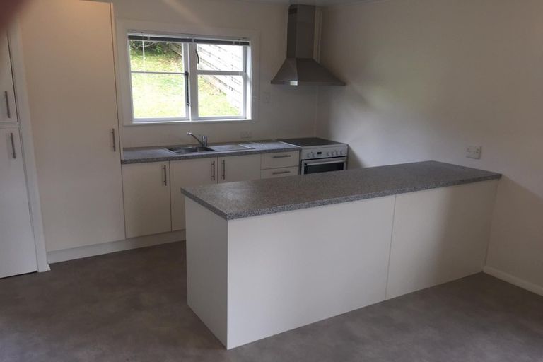 Photo of property in 69 Taylor Terrace, Tawa, Wellington, 5028