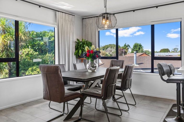 Photo of property in 10a Hayley Grove, Papamoa Beach, Papamoa, 3118