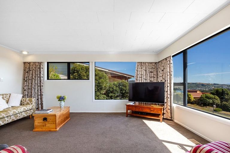 Photo of property in 6 Ettrick Grove, Papakowhai, Porirua, 5024