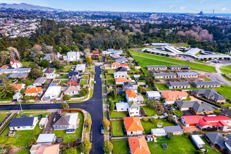 Photo of property in 1 List Street, Welbourn, New Plymouth, 4310