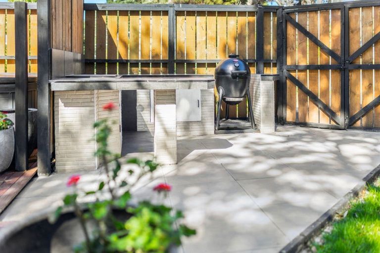 Photo of property in 27 Rawhiti Road, Pukerua Bay, Porirua, 5026