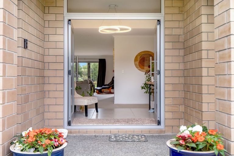 Photo of property in 9 Riverside Way, Amberley, 7410