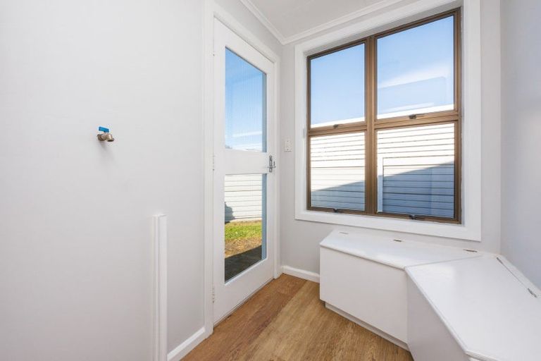 Photo of property in 1 Warren Street, Foxton Beach, Foxton, 4815