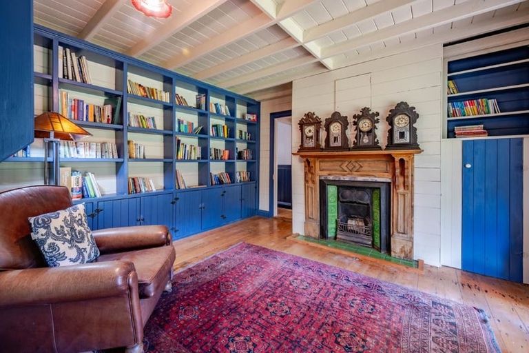 Photo of property in 592 Le Bons Bay Road, Le Bons Bay, Akaroa, 7583