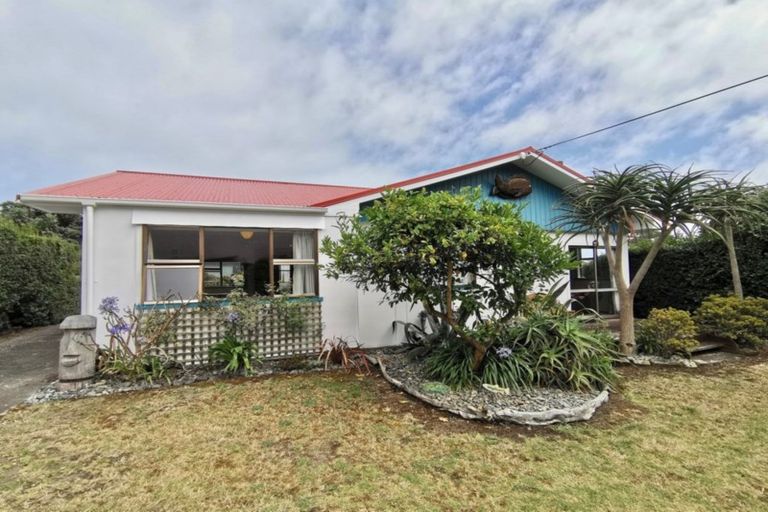 Photo of property in 33 Gawler Street, Te Horo Beach, Otaki, 5581