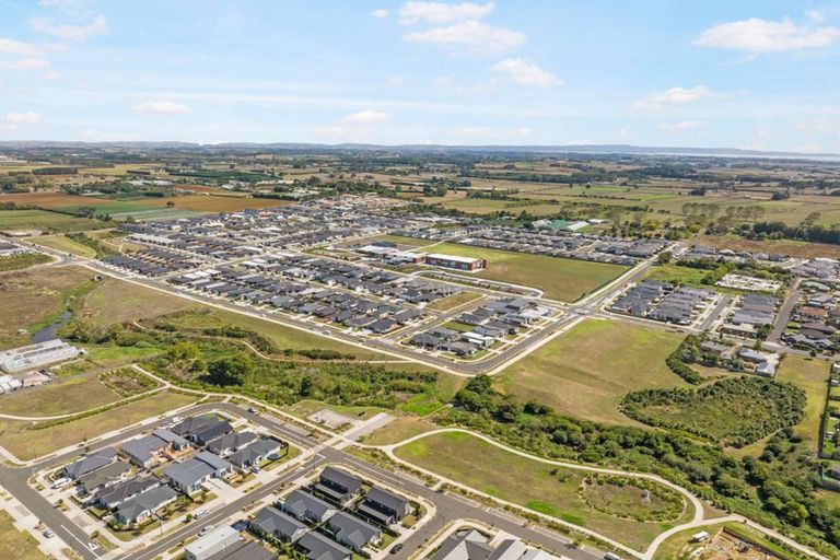 Photo of property in 17 Piripono Crescent, Pukekohe, 2120