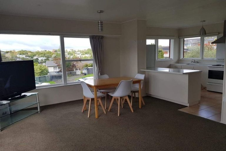 Photo of property in 1/41 Chequers Avenue, Glenfield, Auckland, 0629