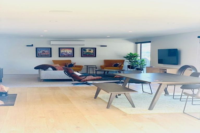 Photo of property in 35 Minaret Ridge, Wanaka, 9305