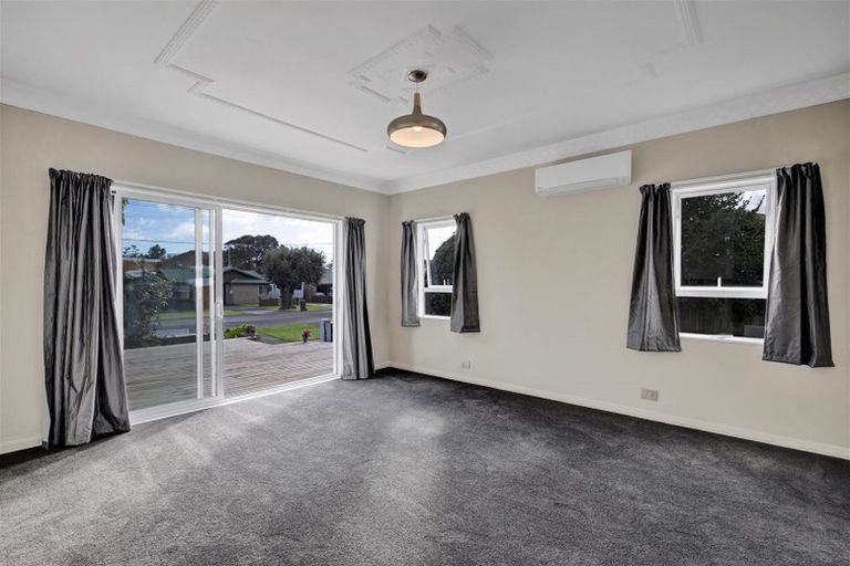 Photo of property in 58 Dixon Avenue, Hawera, 4610
