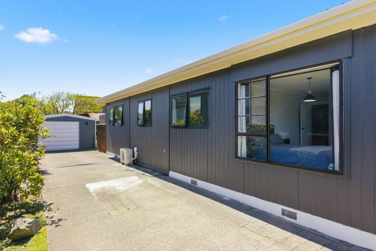 Photo of property in 13 Bahama Crescent, Paraparaumu Beach, Paraparaumu, 5032
