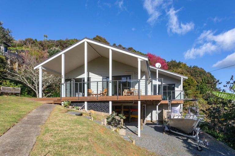 Photo of property in 50 Harbour View Road, Coromandel, 3581