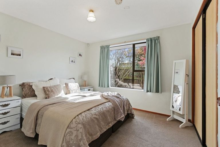 Photo of property in 1/22 Mchaffies Place, Wainoni, Christchurch, 8061