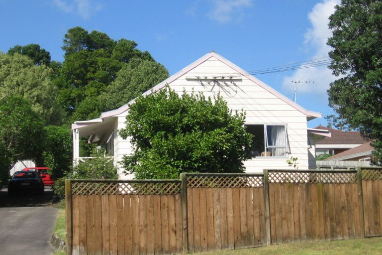 Photo of property in 1/168 Hutchinson Avenue, New Lynn, Auckland, 0600