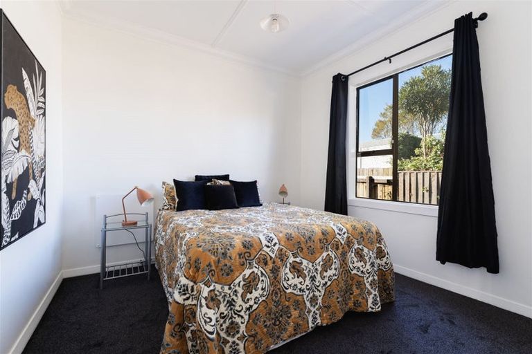 Photo of property in 40 Kirkcaldy Street, South Dunedin, Dunedin, 9012