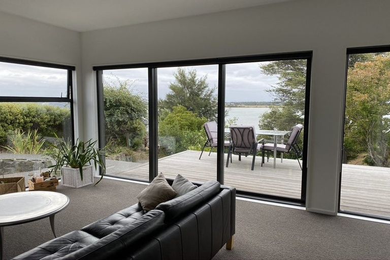 Photo of property in 5 Te Awakura Terrace, Mount Pleasant, Christchurch, 8081
