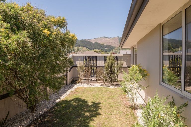 Photo of property in 18 Melfield Place, Richmond, 7020