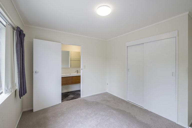 Photo of property in 4 Graham Grove, Waikanae, 5036