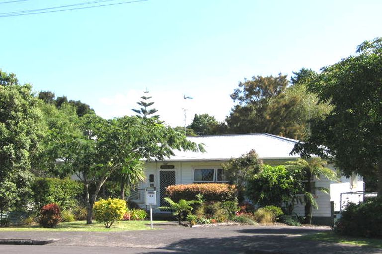 Photo of property in 34 Blease Street, New Lynn, Auckland, 0600