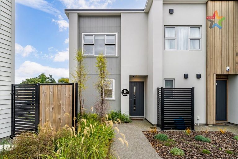 Photo of property in 9 Mcgrath Way, Taita, Lower Hutt, 5011