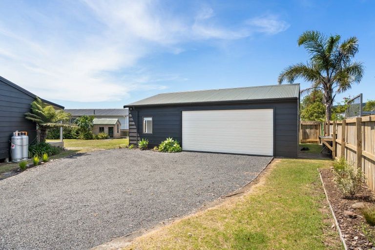 Photo of property in 107 Sharyn Place, Whangamata, 3620