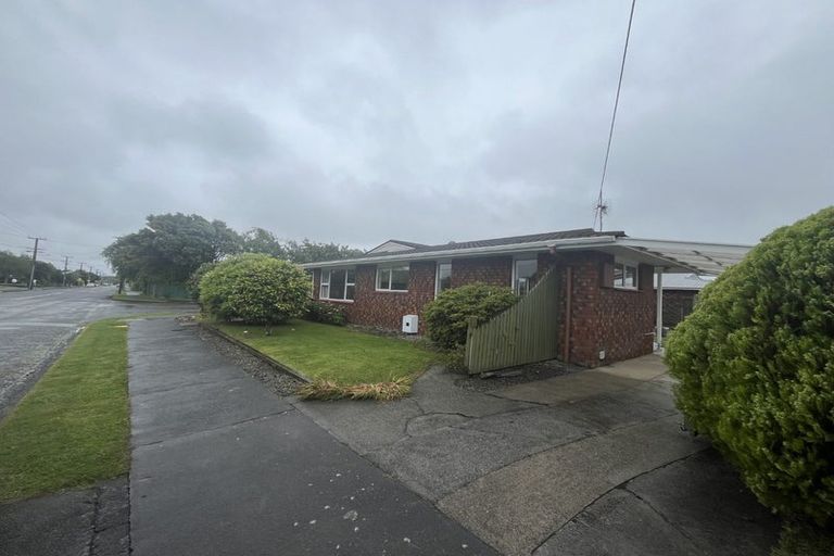 Photo of property in 1 Matai Street, Waikanae, 5036