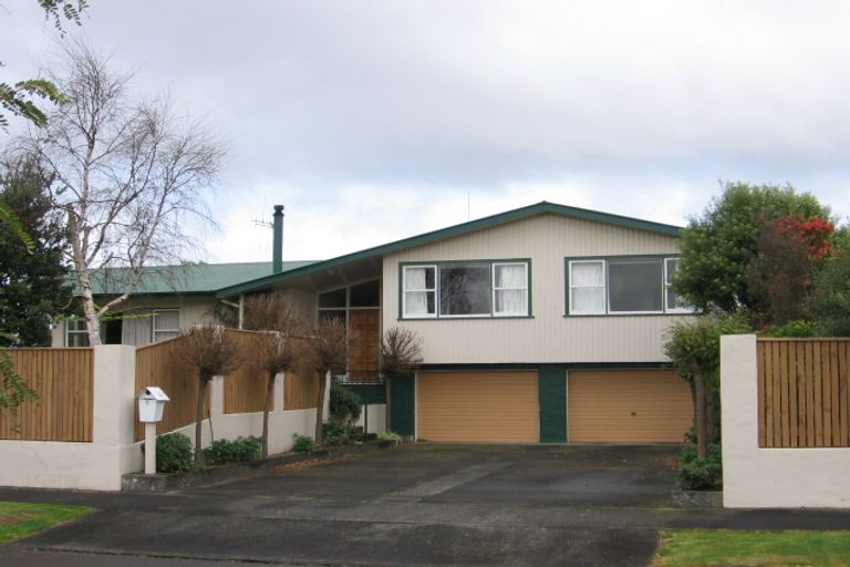 Photo of property in 5 Goodwyn Crescent, Hokowhitu, Palmerston North, 4410
