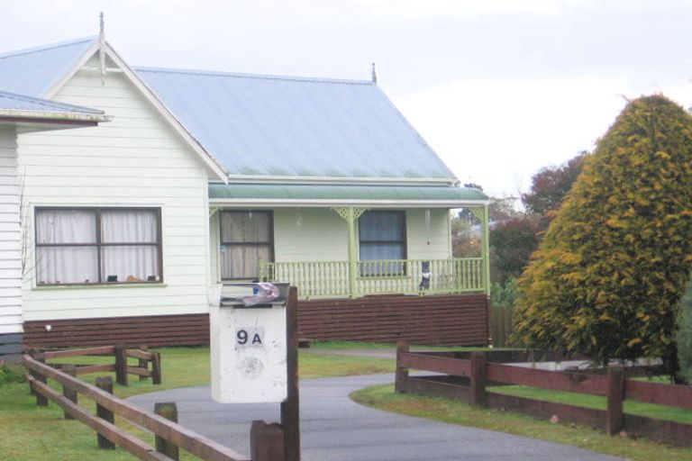 Photo of property in 9 Saint Lukes Place, Bader, Hamilton, 3206