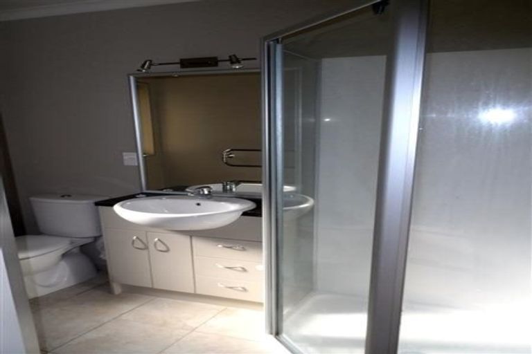 Photo of property in 15a Thomas Road, Flat Bush, Auckland, 2019