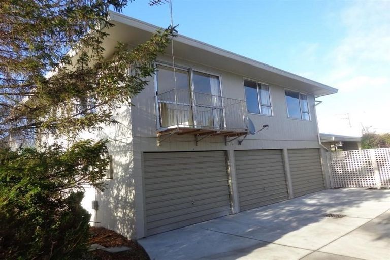 Photo of property in 1/73 Brockworth Place, Riccarton, Christchurch, 8011