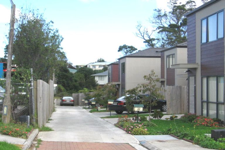 Photo of property in 14 Rakich Place, Henderson, Auckland, 0612