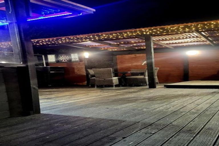 Photo of property in 69 Coopers Road, Dallington, Christchurch, 8061