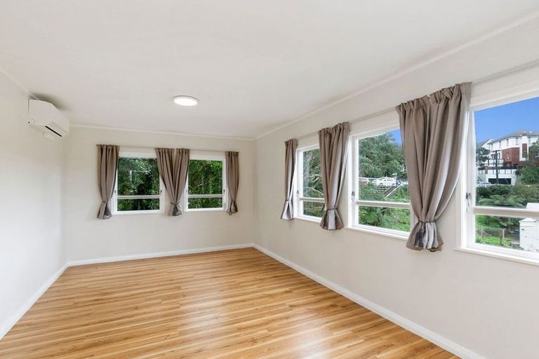 Photo of property in 1/31 Plunket Street, Kelburn, Wellington, 6012