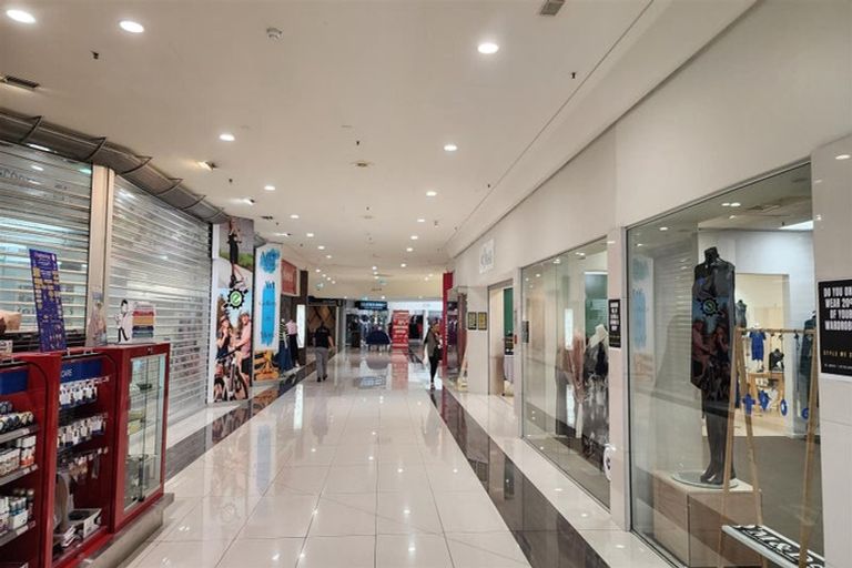 Photo of property in 350 Riccarton Road West, Mosgiel, 9092