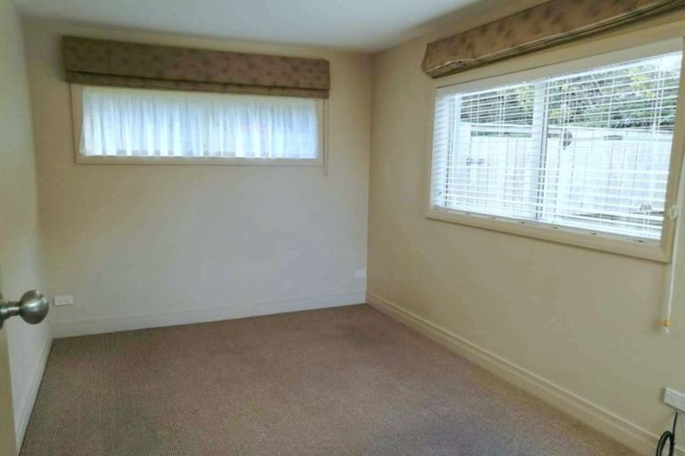 Photo of property in 18 Castor Bay Road, Castor Bay, Auckland, 0620