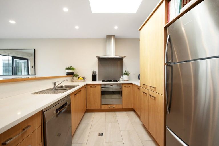 Photo of property in 4/148 Evans Bay Parade, Roseneath, Wellington, 6021