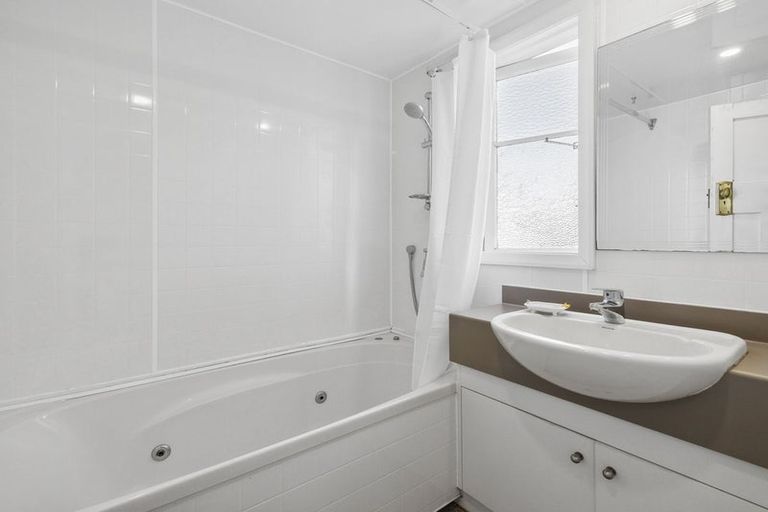 Photo of property in 6 Lothian Street, Maori Hill, Dunedin, 9010