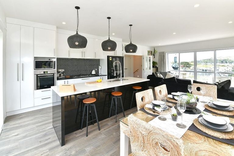 Photo of property in 9 Kaipuke Crescent, Gulf Harbour, Whangaparaoa, 0930