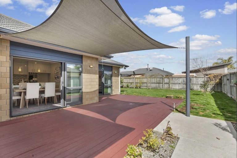 Photo of property in 20 Sirius Crescent, Rototuna North, Hamilton, 3210