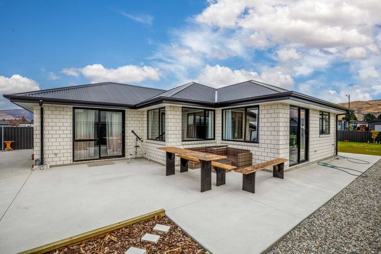 Photo of property in 55 Olds Crescent, Cromwell, 9310