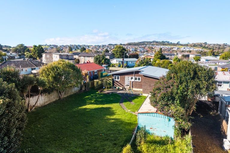 Photo of property in 39 President Avenue, Papakura, 2110