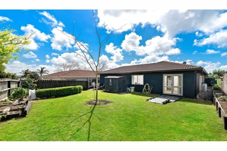 Photo of property in 11a Dawn Place, Waiuku, 2123