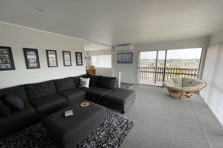 Photo of property in 70 Aberfeldy Avenue, Highland Park, Auckland, 2010