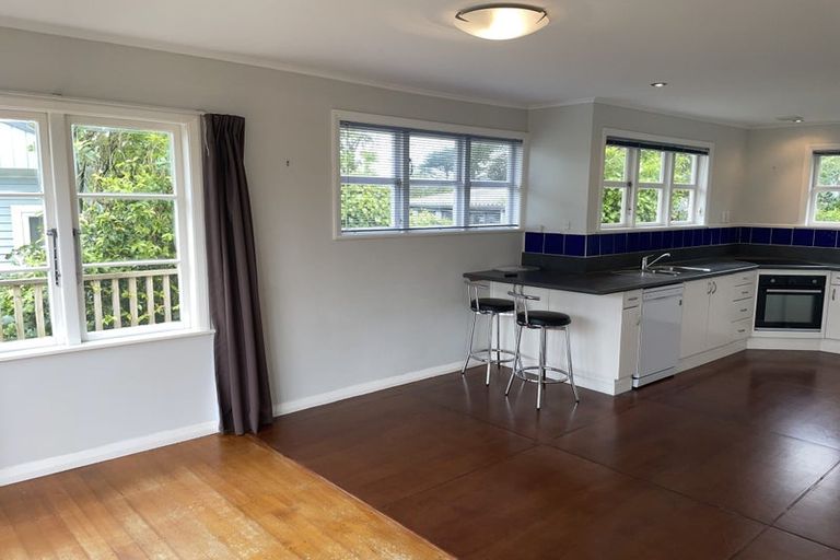 Photo of property in 34 Chesterton Street, Johnsonville, Wellington, 6037