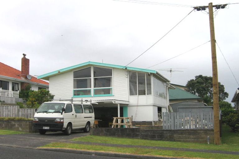 Photo of property in 1/6 Beatrice Avenue, Hillcrest, Auckland, 0627