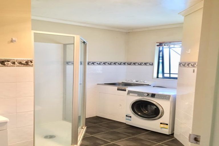 Photo of property in 410 East Tamaki Road, East Tamaki, Auckland, 2013