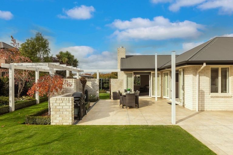 Photo of property in 51 Skyedale Drive, Harewood, Christchurch, 8051