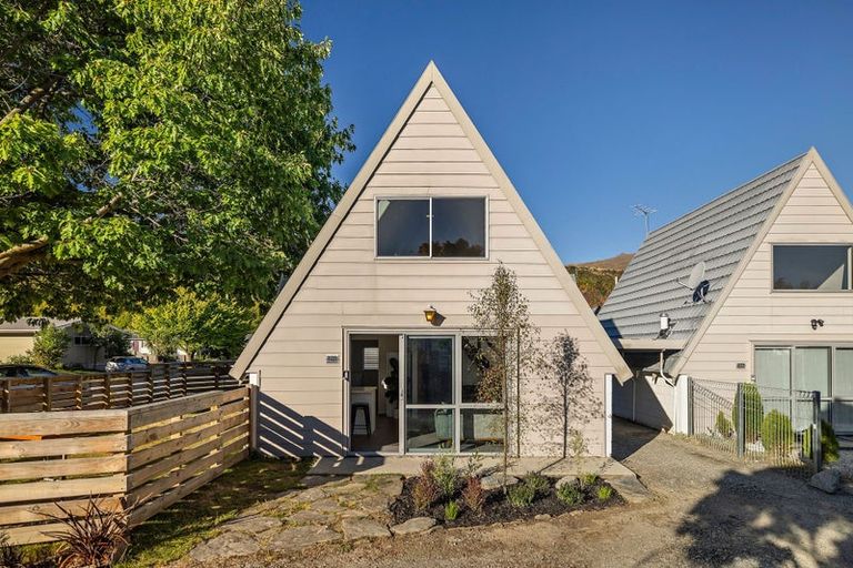 Photo of property in 23a Inverness Crescent, Arrowtown, 9302