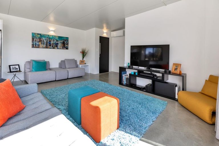 Photo of property in 19 Finch Street, One Tree Point, 0118