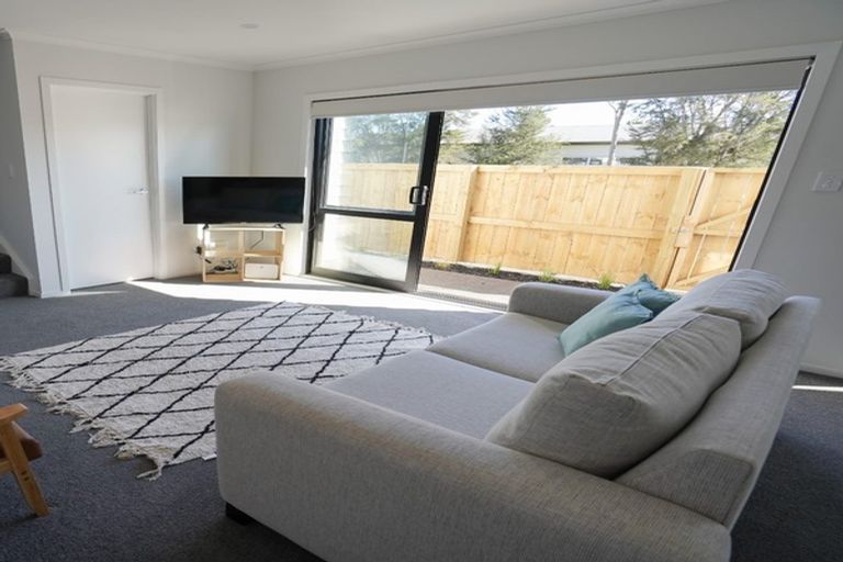 Photo of property in 2/135 Silverdale Road, Hillcrest, Hamilton, 3216